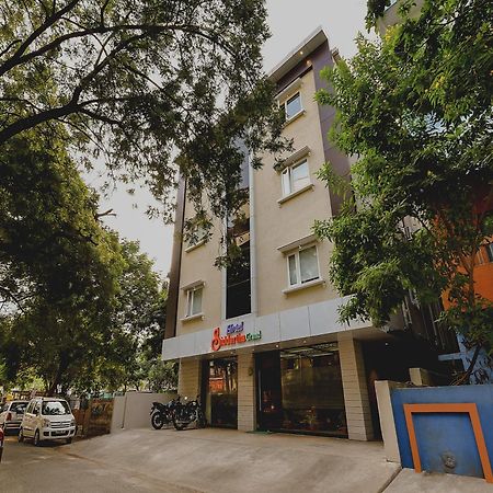 Super Capital O Siddartha Grand Hotel Vijayawāda Exterior foto