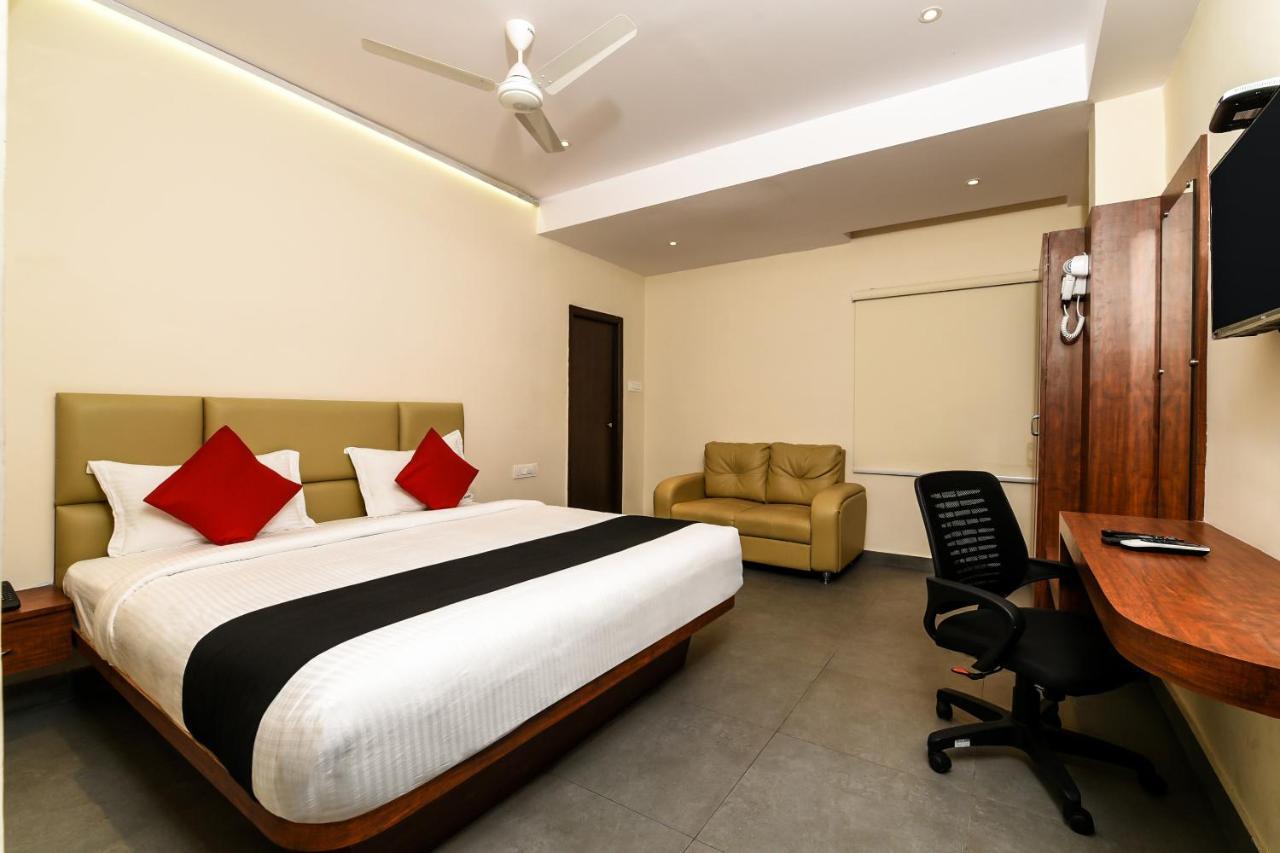 Super Capital O Siddartha Grand Hotel Vijayawāda Exterior foto