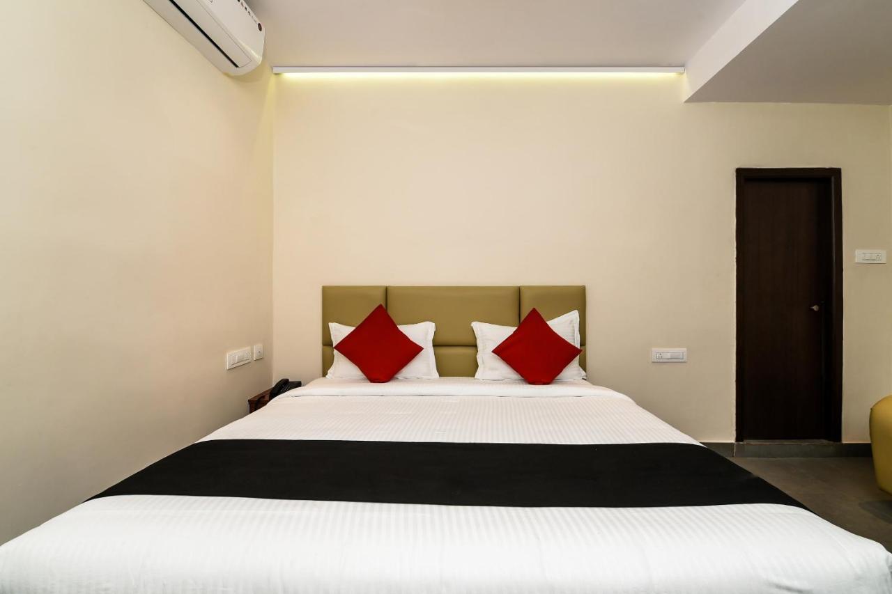 Super Capital O Siddartha Grand Hotel Vijayawāda Exterior foto