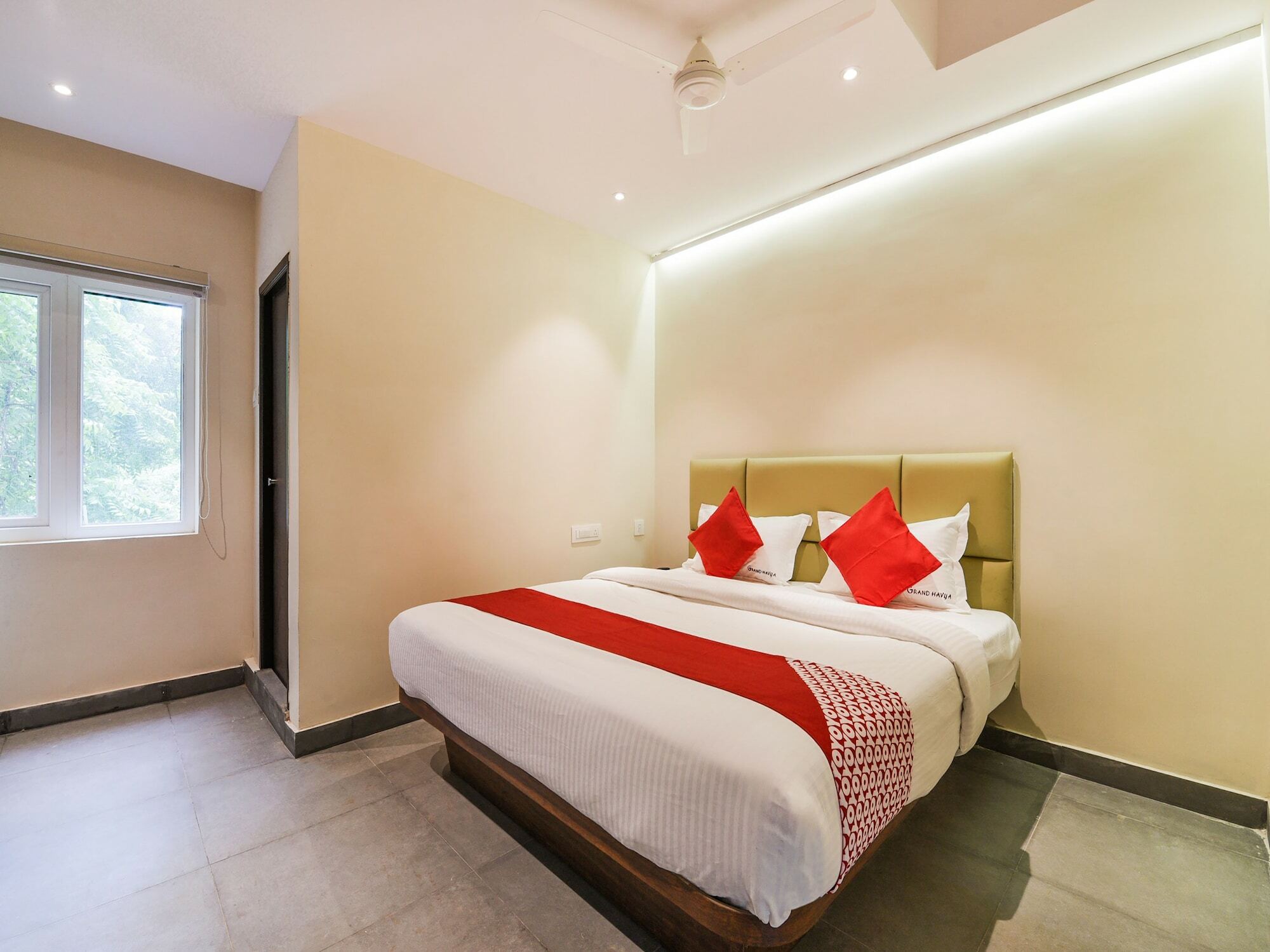 Super Capital O Siddartha Grand Hotel Vijayawāda Exterior foto